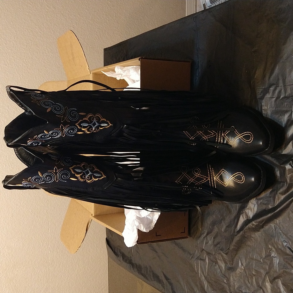 NWOB-Isnom-Women's Embroidered w/Fringe Black Cowboy Boots-Size 8